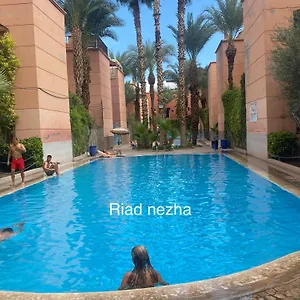Nezha Avec Jacuzzi Et Au Coeur De Marrakesh